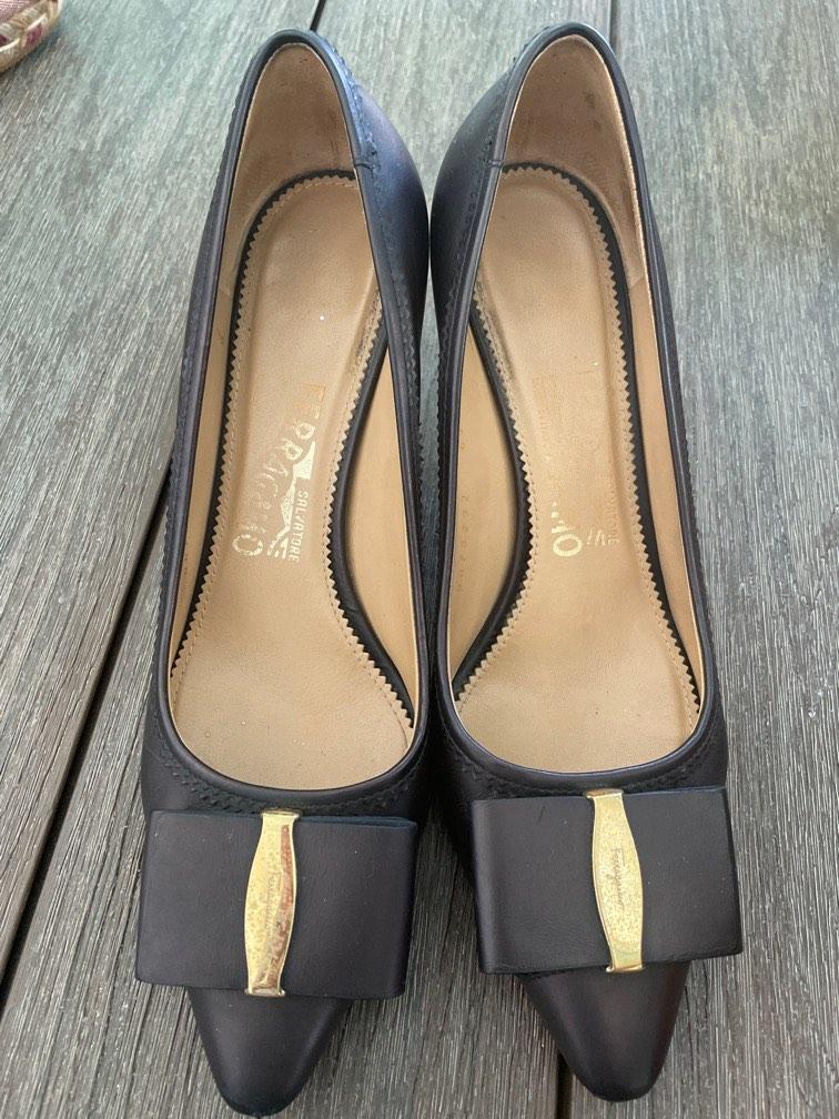 ferragamo heels sale