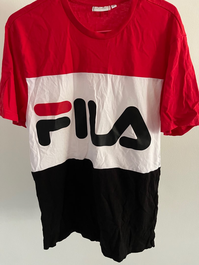 Red black and white fila shirt new arrivals