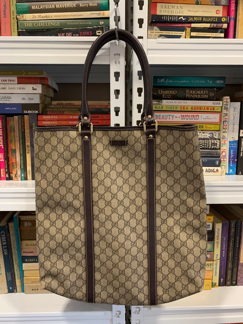 Gucci GG Supreme Tote Bag Luxury Bags Wallets on Carousell