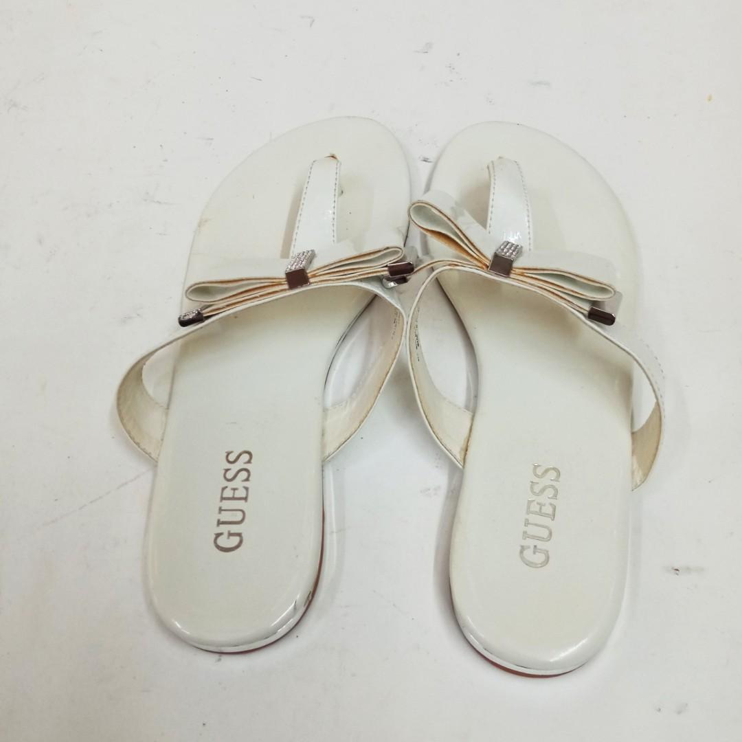 GUESS Elyze logo 4G | Beige Women's Sandals | YOOX