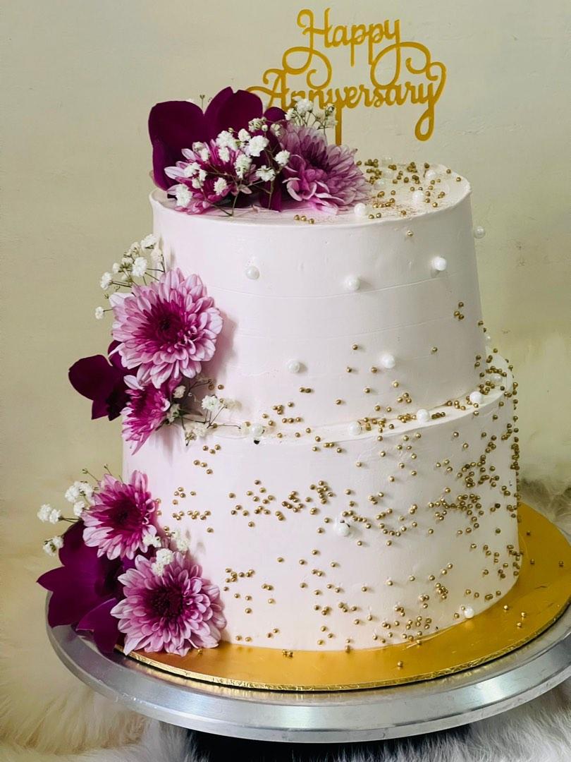 Halal cakes/ wedding cakes/ birthday cake/theme cake/ engagement cakev