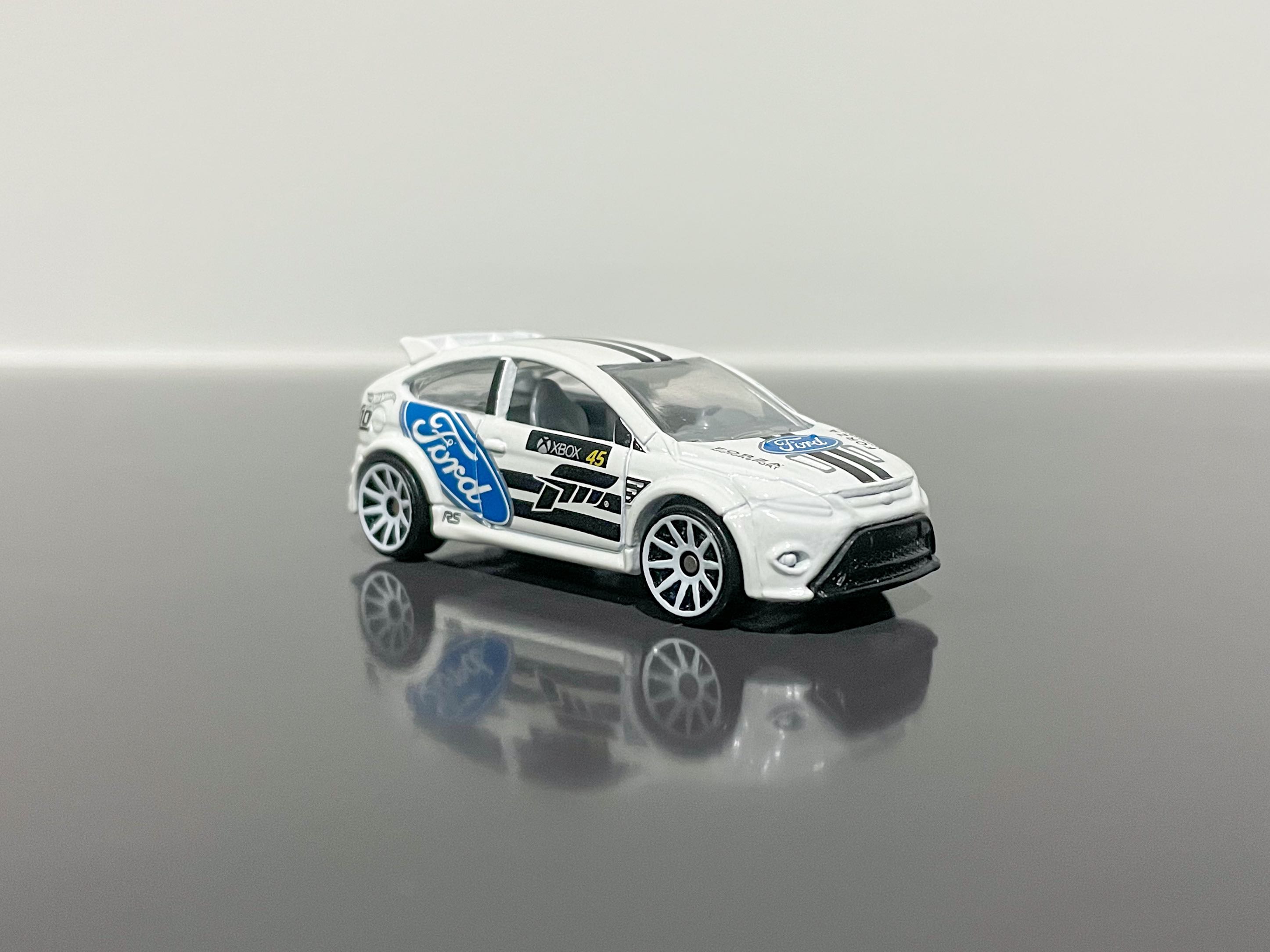 Hot wheels 09 top ford focus rs