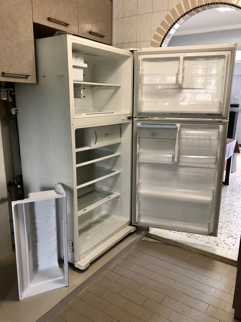 Huge fridge for sale (light blinking) negotiable, TV & Home Appliances