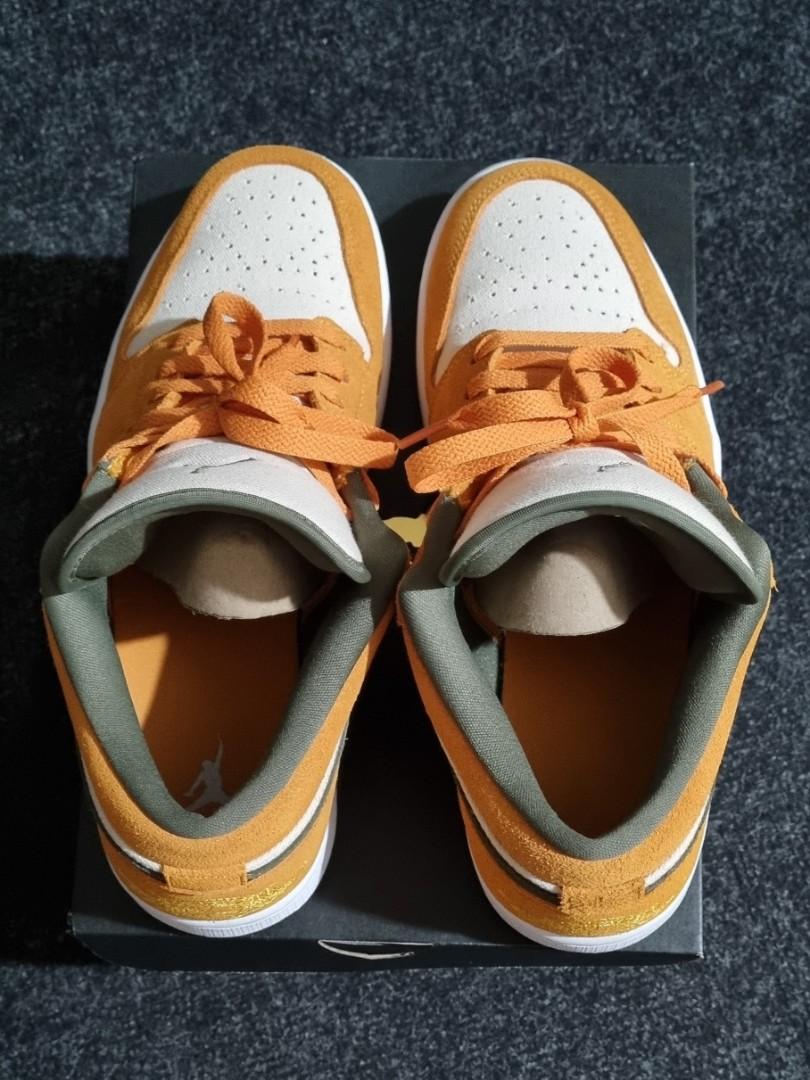 medium curry jordans