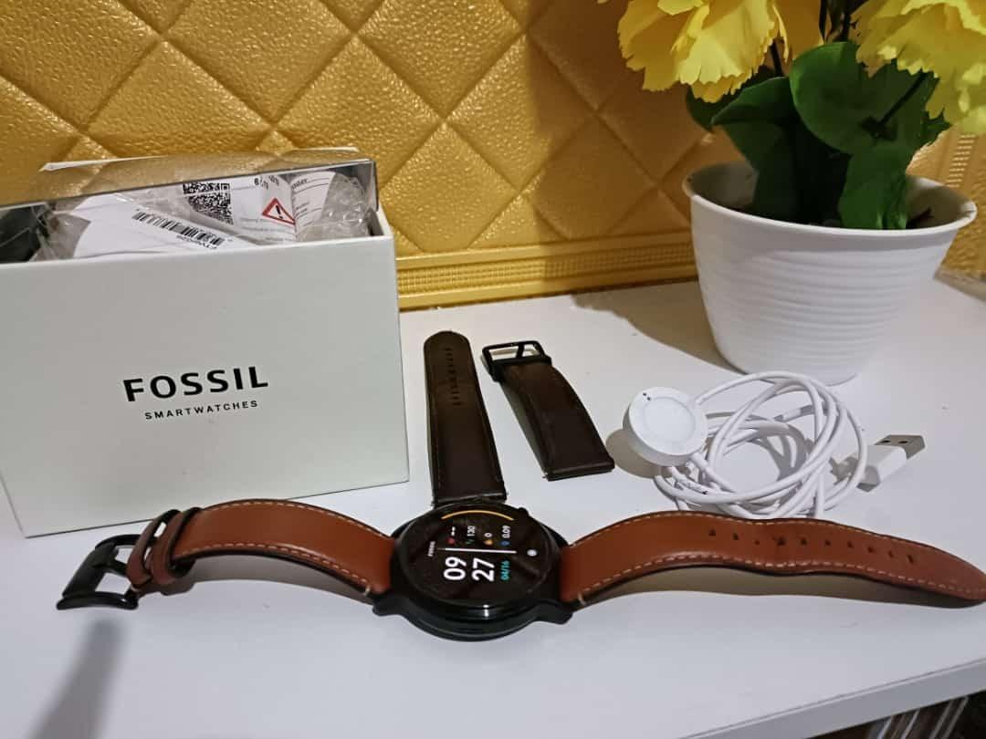 Fossil gen 5 second hand Clearance