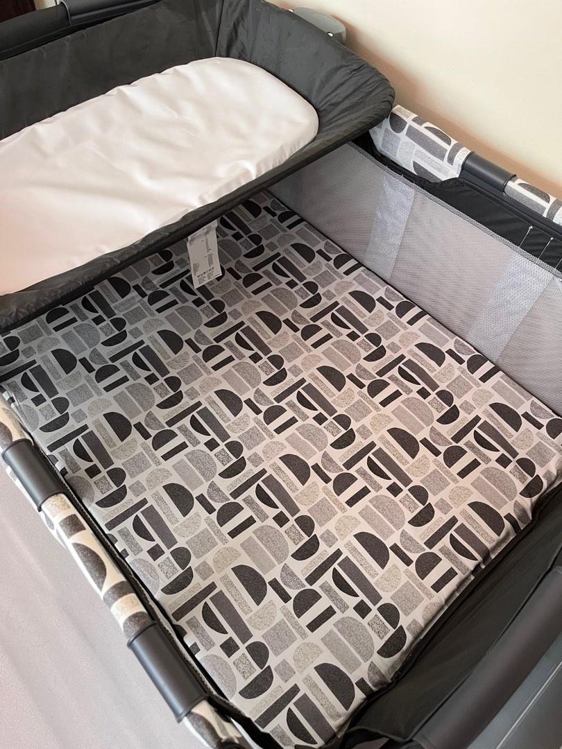 Joie commuter change travel cot, Babies & Kids, Baby Nursery & Kids Furniture, Cots & Cribs on