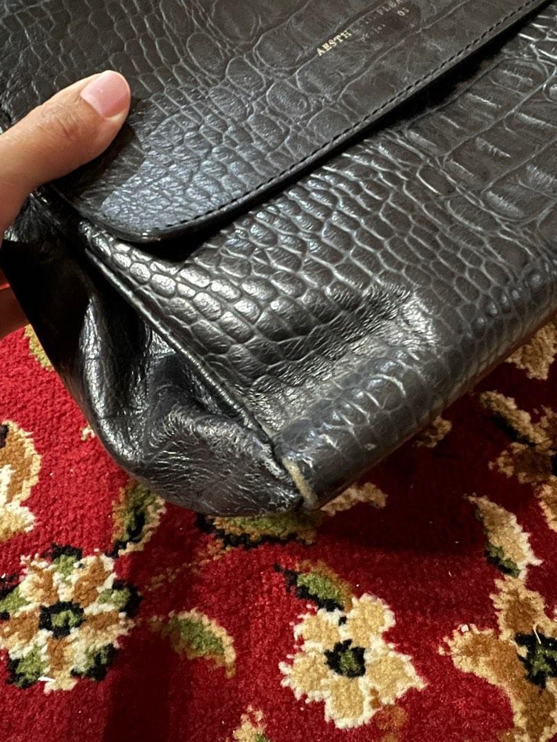Fast Sale!! Preloved Aesthetic Pleasure Mini Cassels Croc, Fesyen