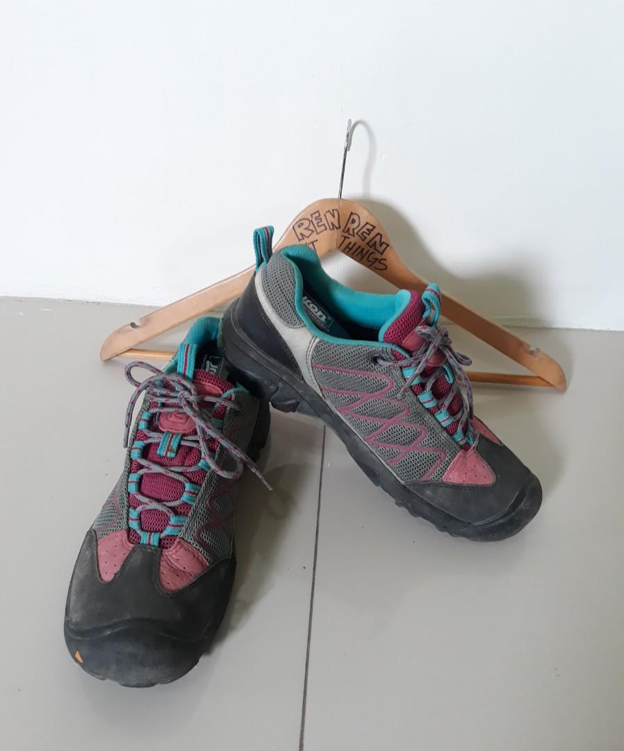 keen waterproof trainers