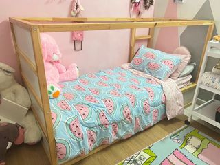 (Category: ) located in . Submitted by mamedwardrobe (Listing ID 1179934526, Image 1). Description: .