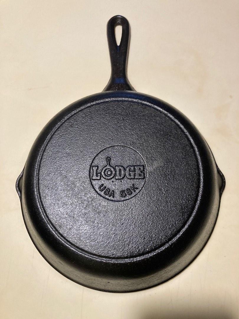 Lodge cast iron pans, TV & Home Appliances, Kitchen Appliances, BBQ