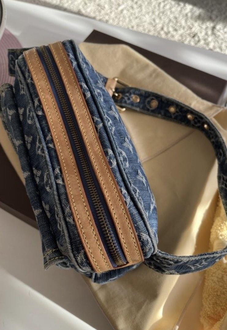 Bum bag / sac ceinture handbag Louis Vuitton Blue in Denim - Jeans -  21486508