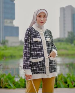 (Kategori: ) berada di . Dikirim oleh preloved.tiarayey (ID iklan 1180183382, Gambar 1). Deskripsi: .