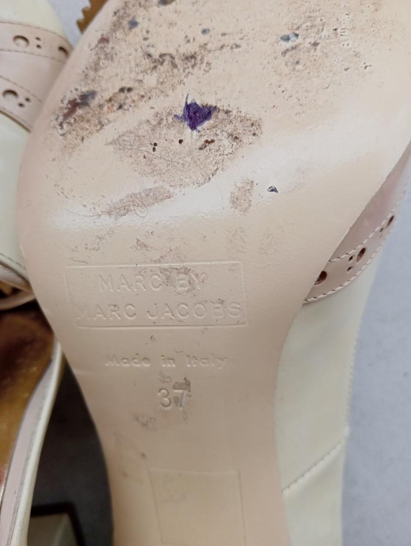 Marc by Marc Jacobs shoes (Category: Heels) located in San Mateo. Submitted by meremar (Listing ID 1180121570, Image 3). Description: Rfs size 7 ako best fits sya 6 1/2 0r sa 7 na payat ang paa . Sign of usage pero 9/10 Ang rating nya ,Kasi try ko sya isuot ng paulit ulit sa loob ng bahay hoping mag click kami parang love affair na d talaga nag work kahit gwapo sya 🤣🤣🤣.