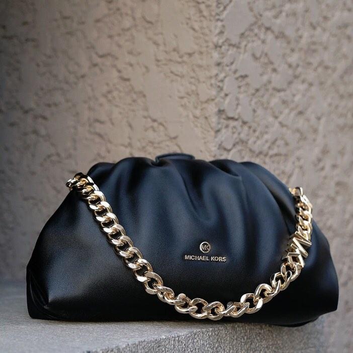 Michael Kors Nola Chained Clutch Black Bag, Women's Fashion, Bags &  Wallets, Purses & Pouches on Carousell