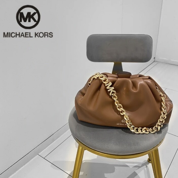 Michael Kors Nola Chained Clutch Brown, Women's Fashion, Bags & Wallets,  Clutches on Carousell