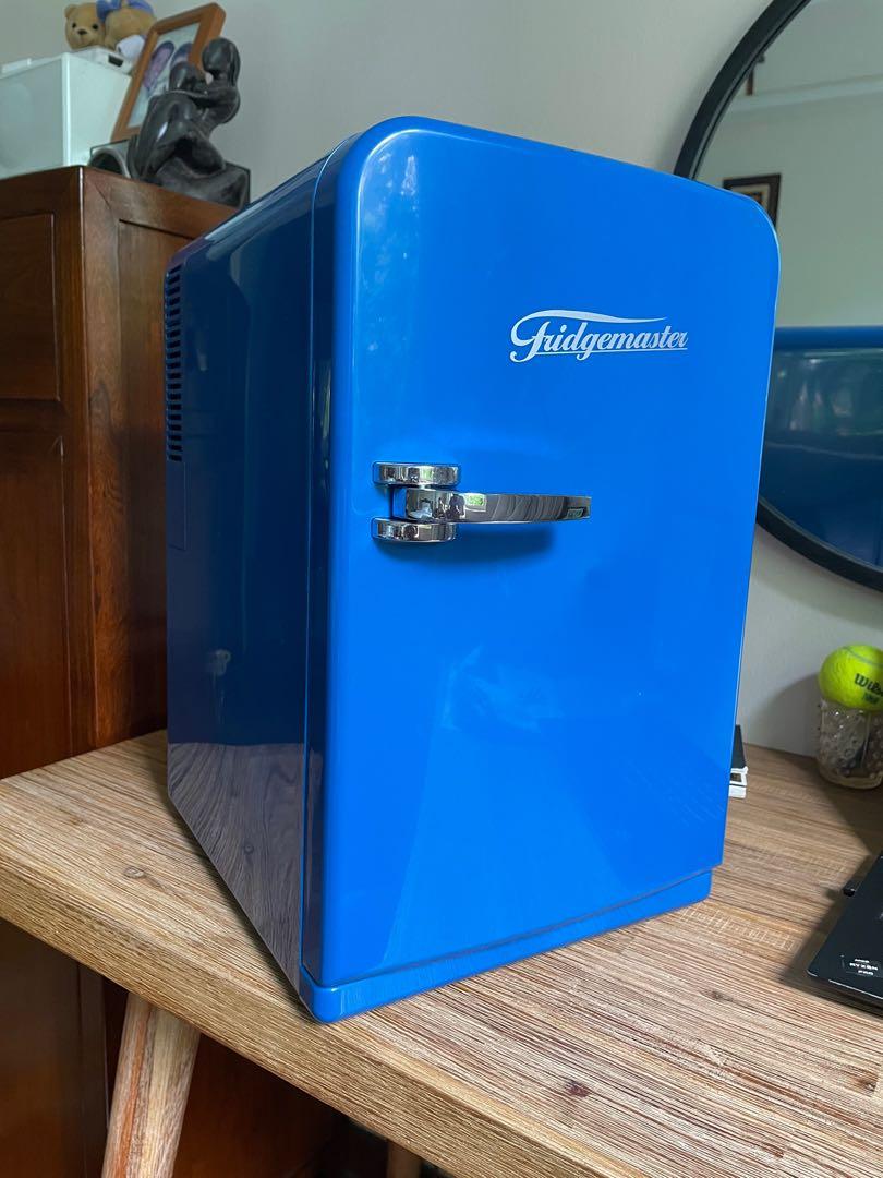 New Mini Fridge Fridgemaster, TV & Home Appliances, Kitchen