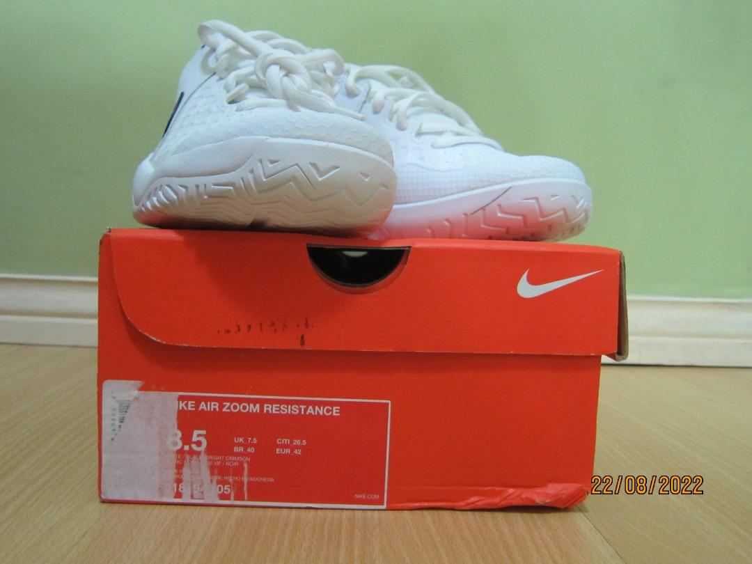 Nike Air Zoom Resistance Tennis Shoes, Men's Fashion, Footwear, Sneakers on  Carousell