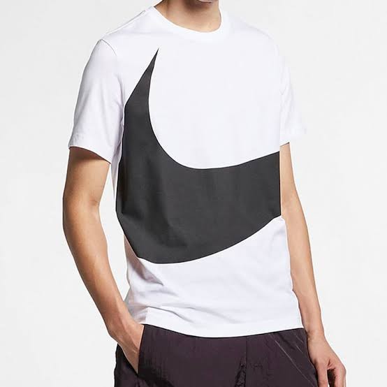 Rango télex Cortar Nike Big Logo, Men's Fashion, Tops & Sets, Tshirts & Polo Shirts on  Carousell