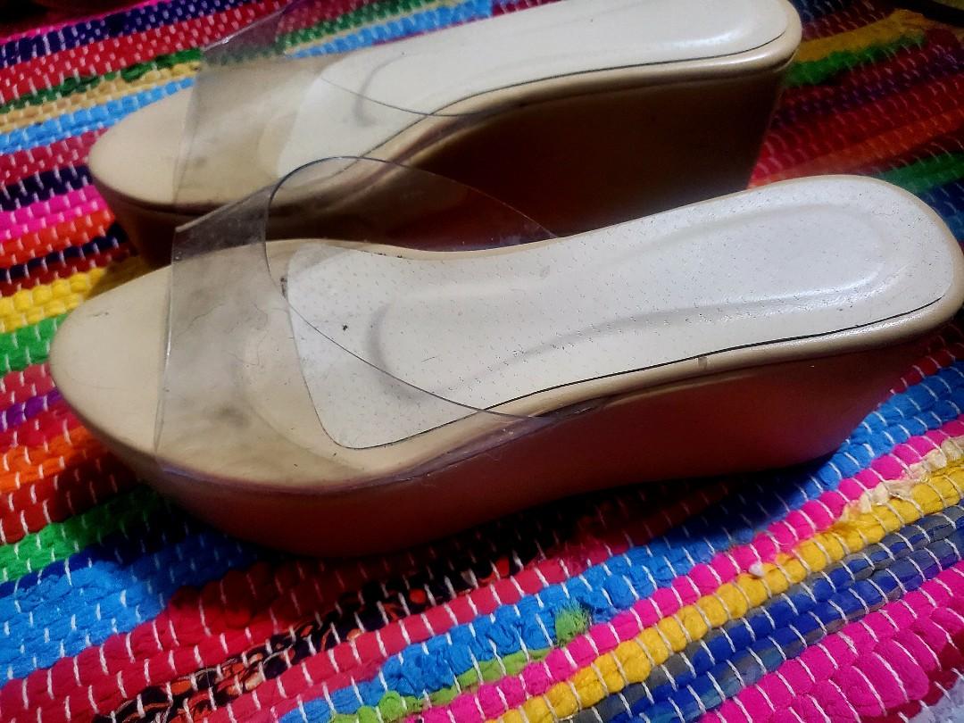 Platform Sandals (Category: Wedges) located in Caloocan City. Submitted by armcpu (Listing ID 1180261126, Image 2). Description: Platform Sandals Beige 3inches Size 5 Used In excellent condition.