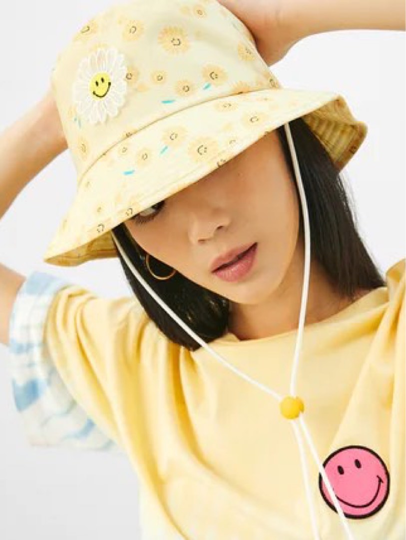 Pomelo x Smiley Blue Bucket Hat, Women's Fashion, Watches & Accessories
