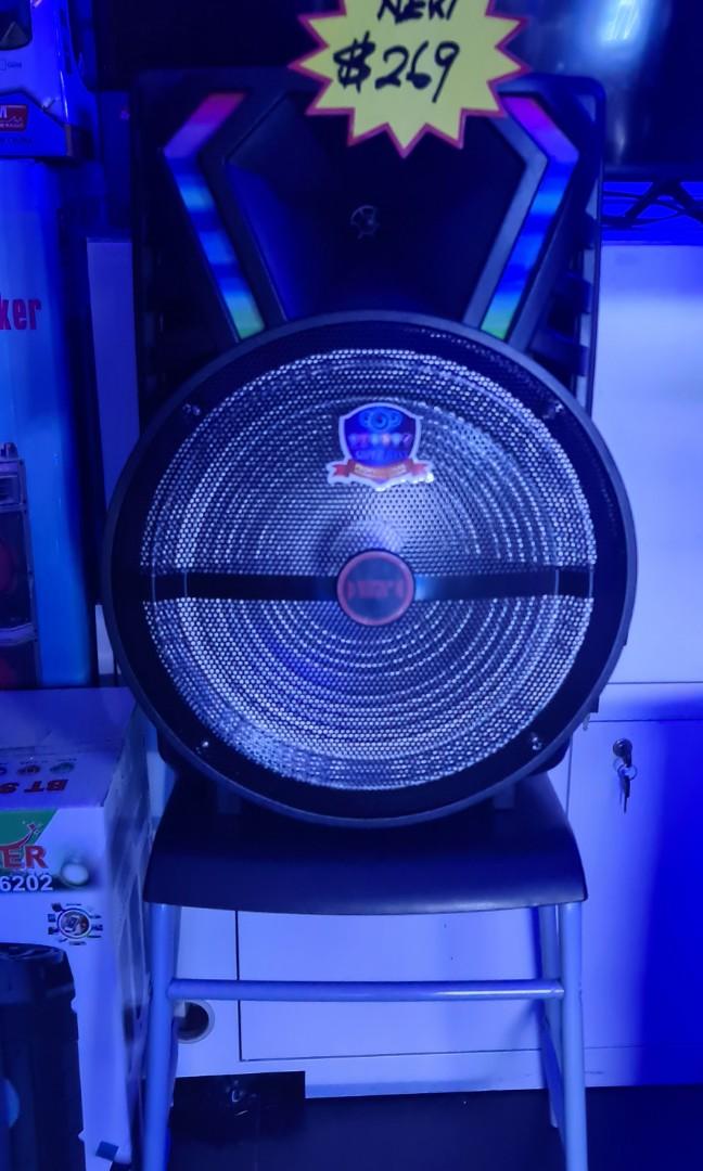 Portable karaoke speaker, Audio, Portable Music Players on Carousell