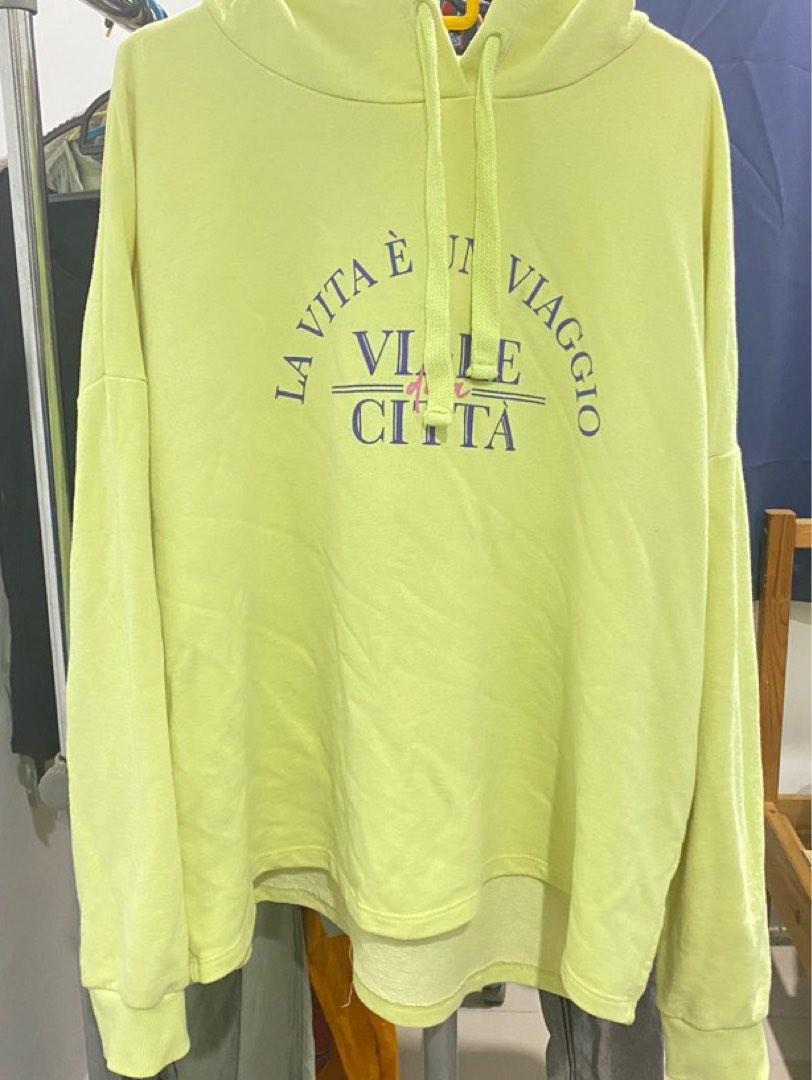 Pull and discount bear neon hoodie