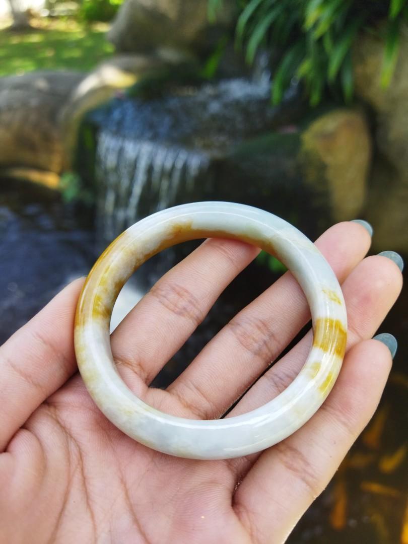 Honey best sale jade bangle