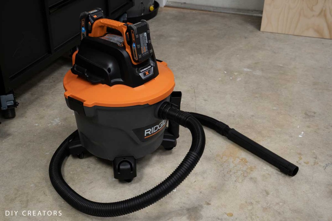 Ridgid Cordless Wet/Dry Shop Vacuum (18V, 9 Gal. + Charger and 2 ...