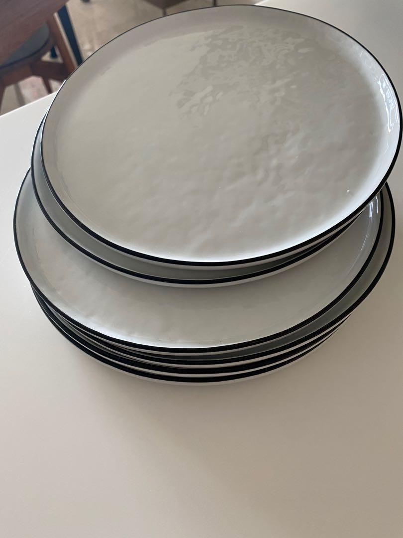 Set of Crate & Barrel Plates, Furniture & Home Living, Kitchenware