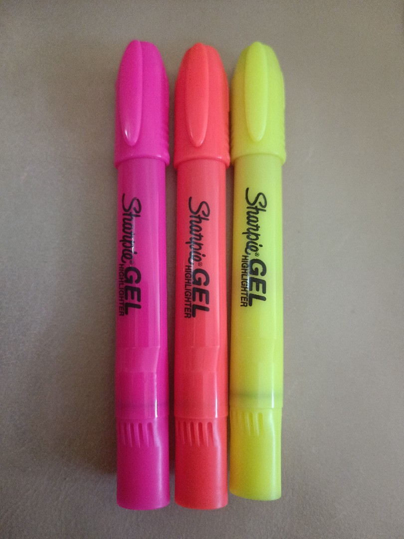 Sharpie highlighter crayon, 興趣及遊戲, 手作＆自家設計, 文具 Carousell