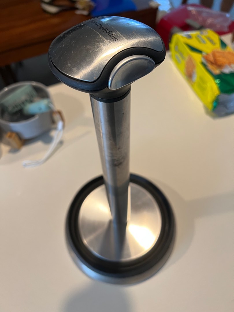 Simple human kitchen towel holder, Furniture & Home Living, Kitchenware