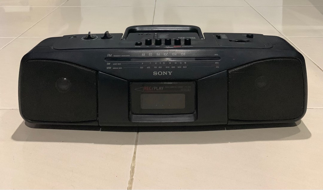 Sony Radio Cassette Player / Boombox, Hobbies & Toys, Music & Media