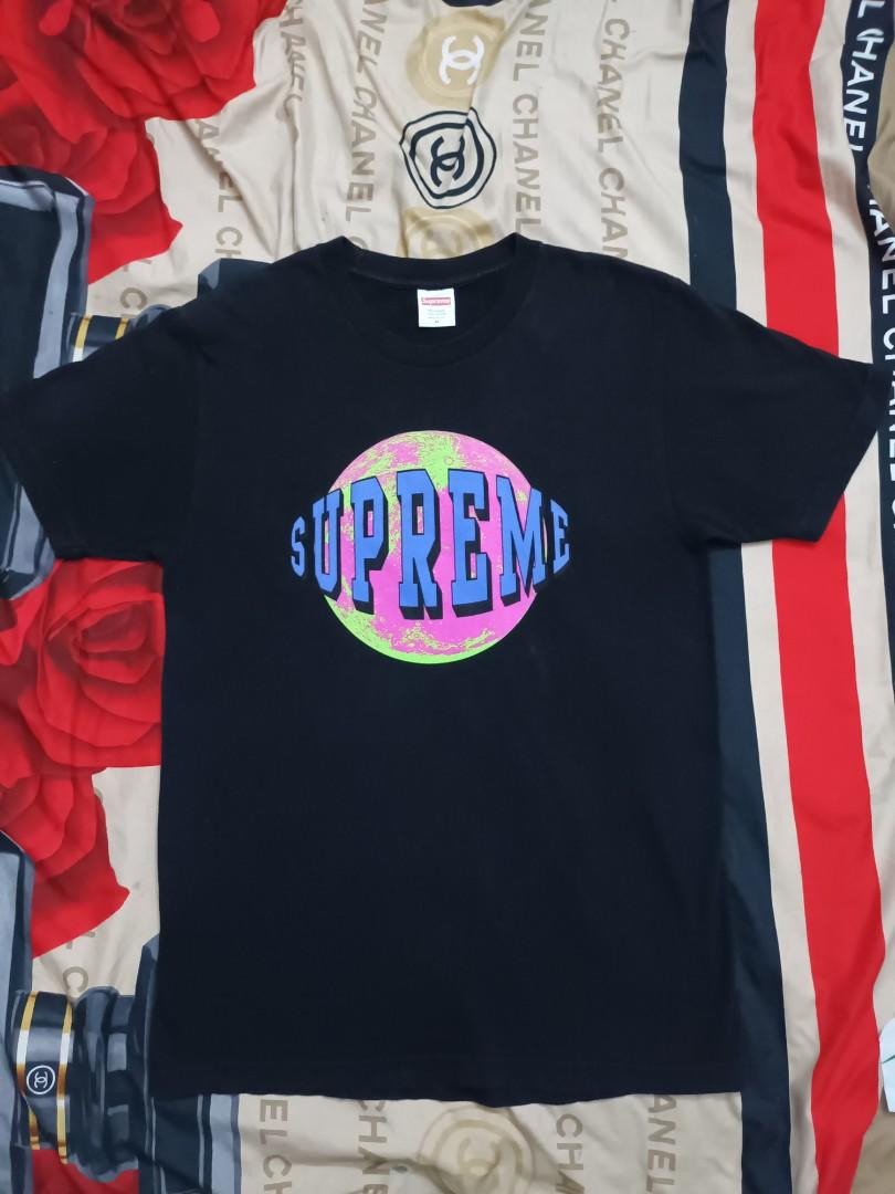 Supreme top globe tee