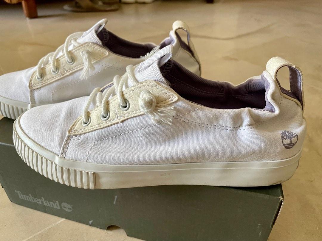 White sneakers clearance 2025