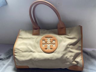 （分類：）位於 。 由 myhangbag 提交（商品編號 1180118721，圖片 1）。簡介： 。