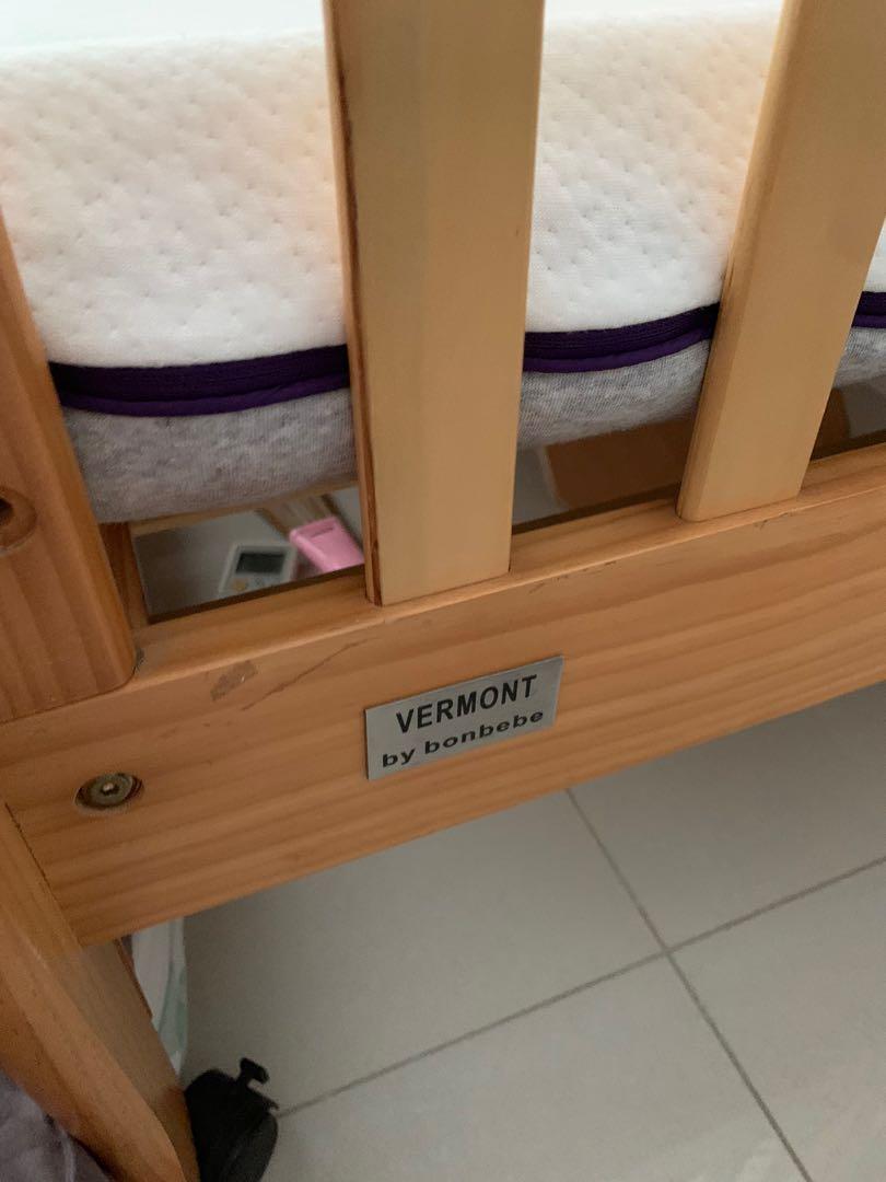 Used baby cot (with drop gate), Babies & Kids, Baby Nursery & Kids