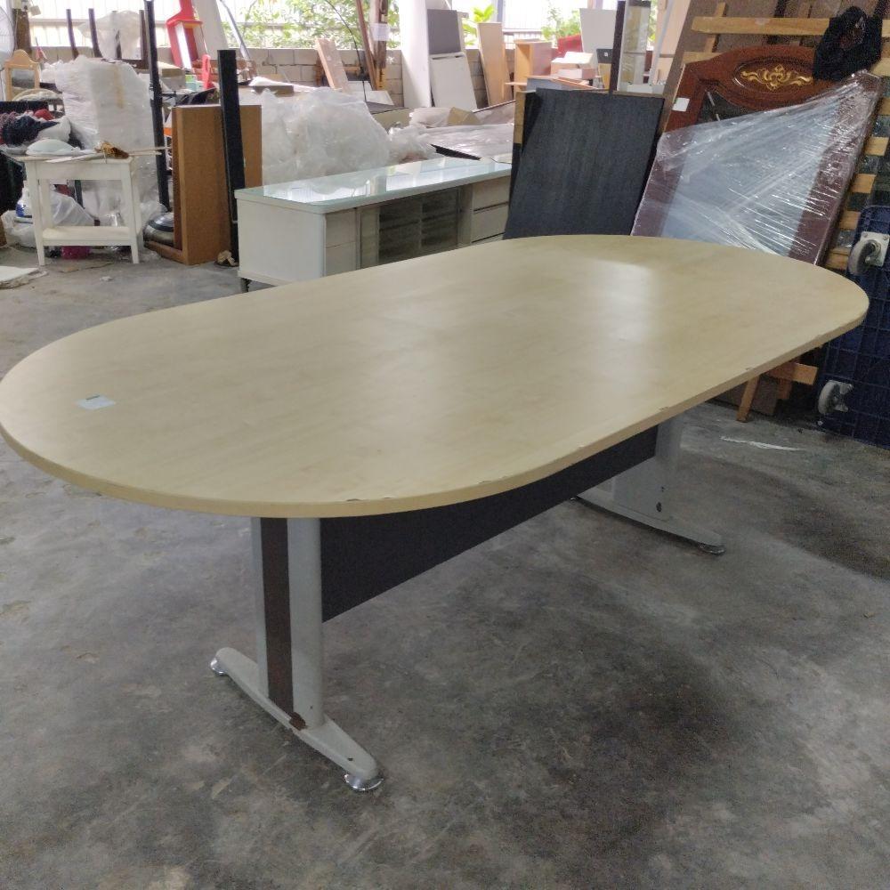 Wooden Oval Shape Office Meeting Table / Meja Mesyuarat Pejabat Bentuk