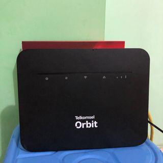 4G CPE Router model HKM281 Telkomsel Orbit Pro LTE Cat 6 wifi 2.4 Ghz & 5 Ghz up to 60 users