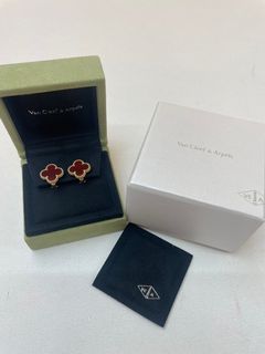 （分類：）位於 。 由 chatyuen_showroomluxury 提交（商品編號 1180303641，圖片 1）。簡介： 。