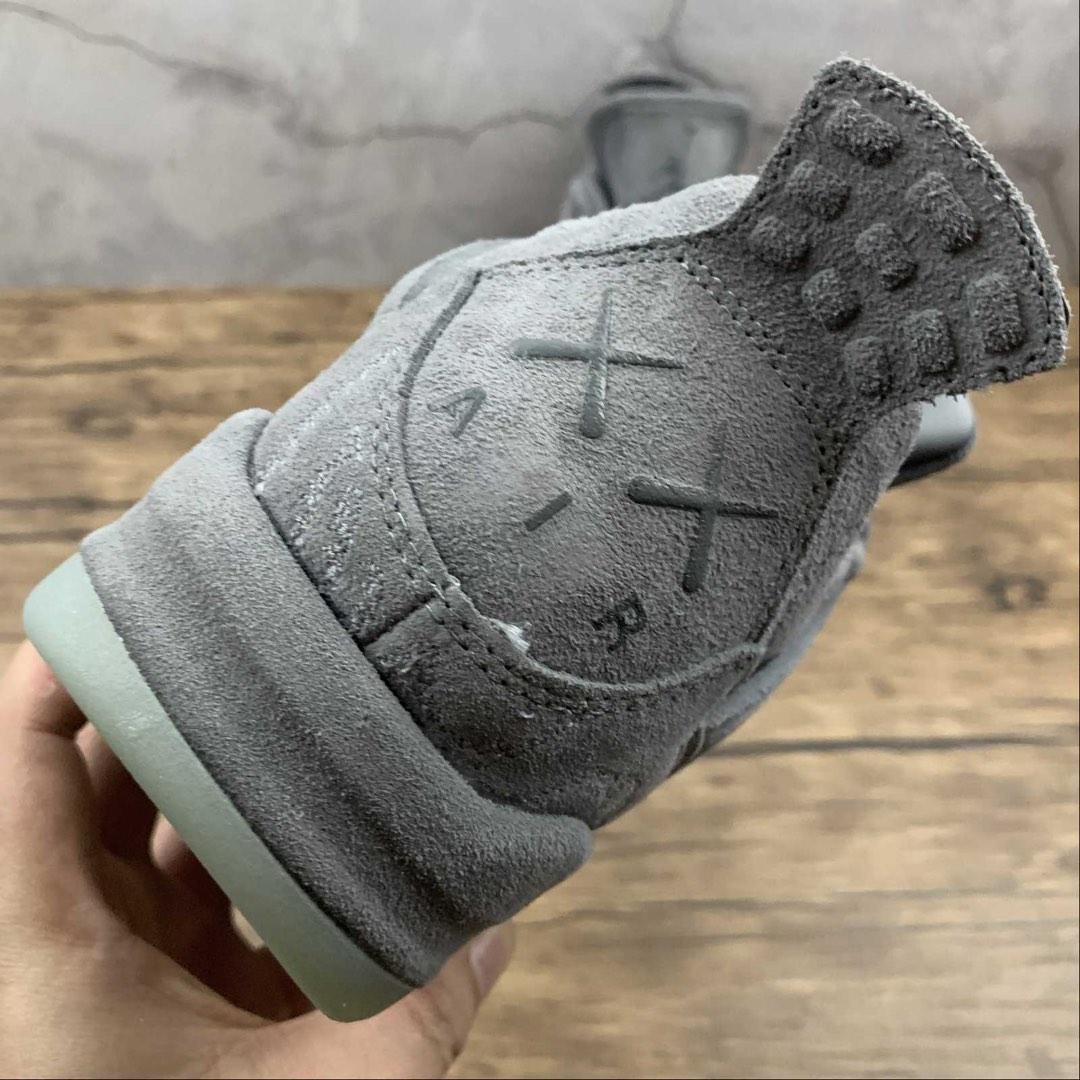 harga air jordan 4 x kaws