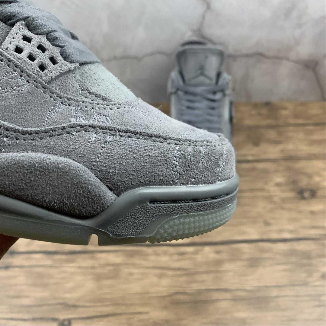 harga air jordan 4 x kaws