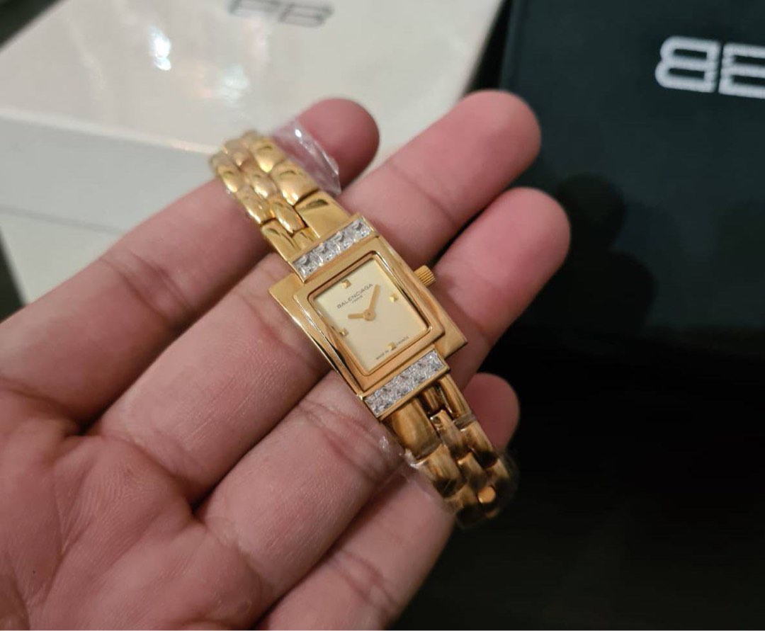 Balenciaga hot sale watch women's