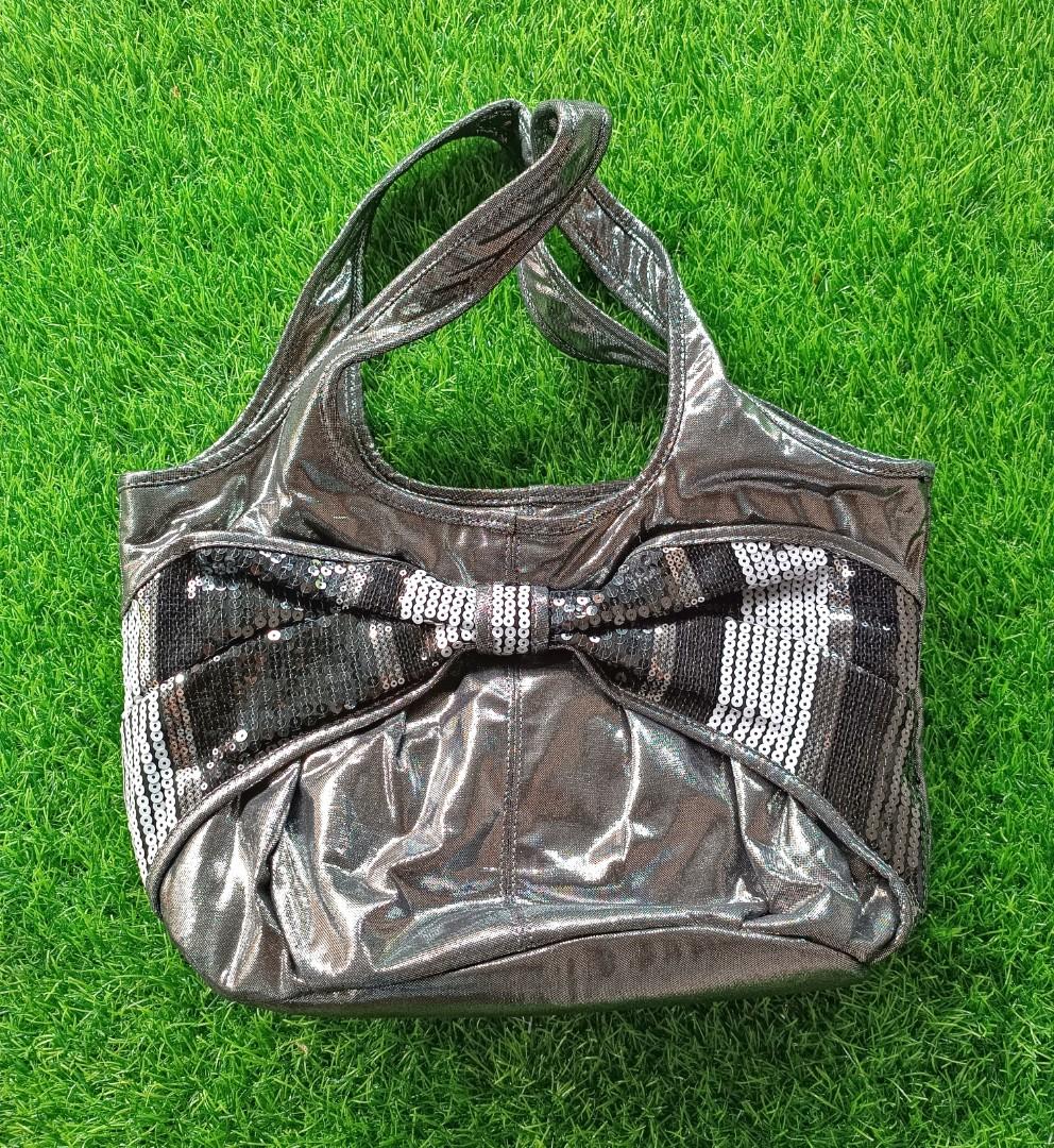 Barneys shop shoulder bags