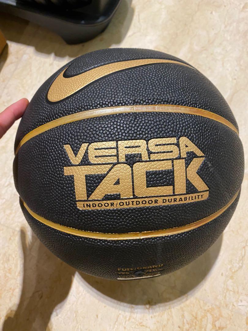 Nike versa tack basketball black and gold sale