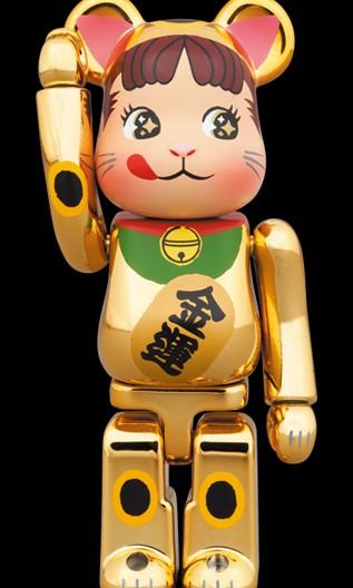 BEARBRICK 招き猫ペコちゃん金運金メッキ100％ & 400％, 興趣及遊戲