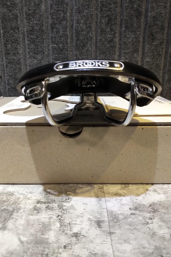 brooks swallow titanium weight