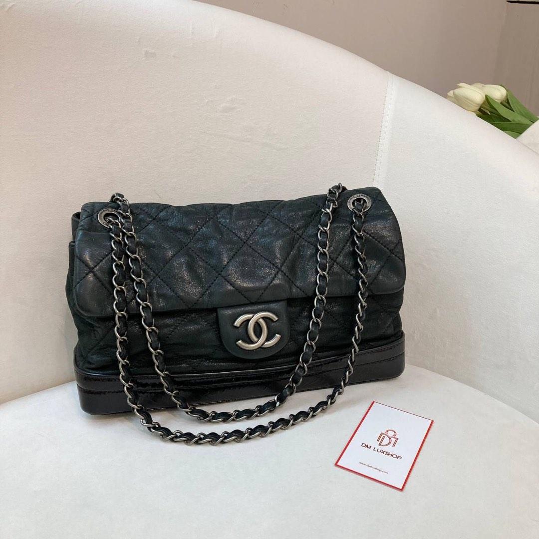 Chanel VIP Gift Flap Bag (Lambskin), Luxury, Bags & Wallets on Carousell