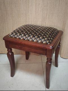 Classic Vintage Victorian Stool