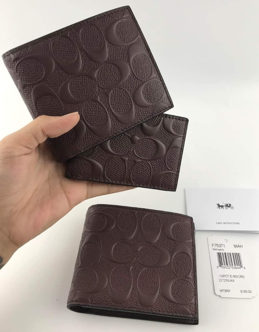 compact id wallet in signature leather