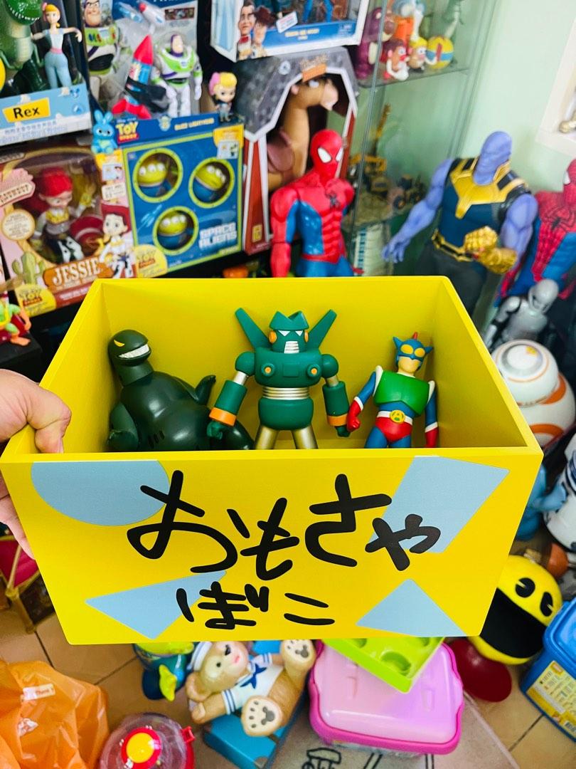 Crayon toy box top